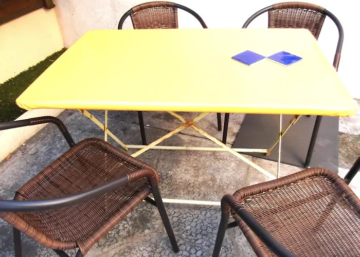 Apartamento P2 4 Prs, 200 M Et Cv *